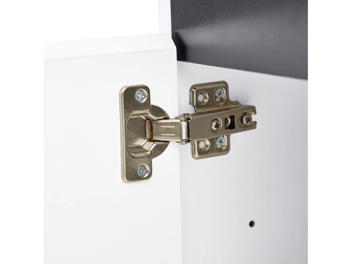 Dressoir 160x40x68 cm met verstelbare planken, vier lades en vier opbergvakken. Witte spaanplaat voor woon- en eetkamer.