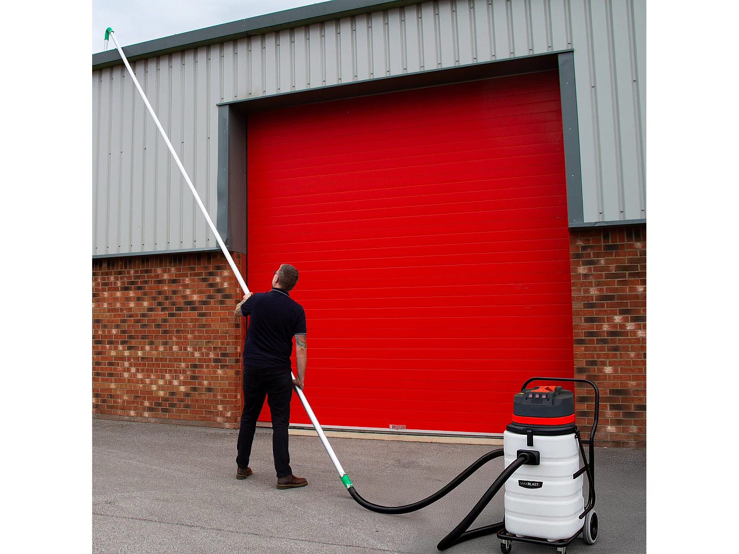 Aspirapolvere 90L secco/umido industriale con kit aste grondaie e tubo 5 m