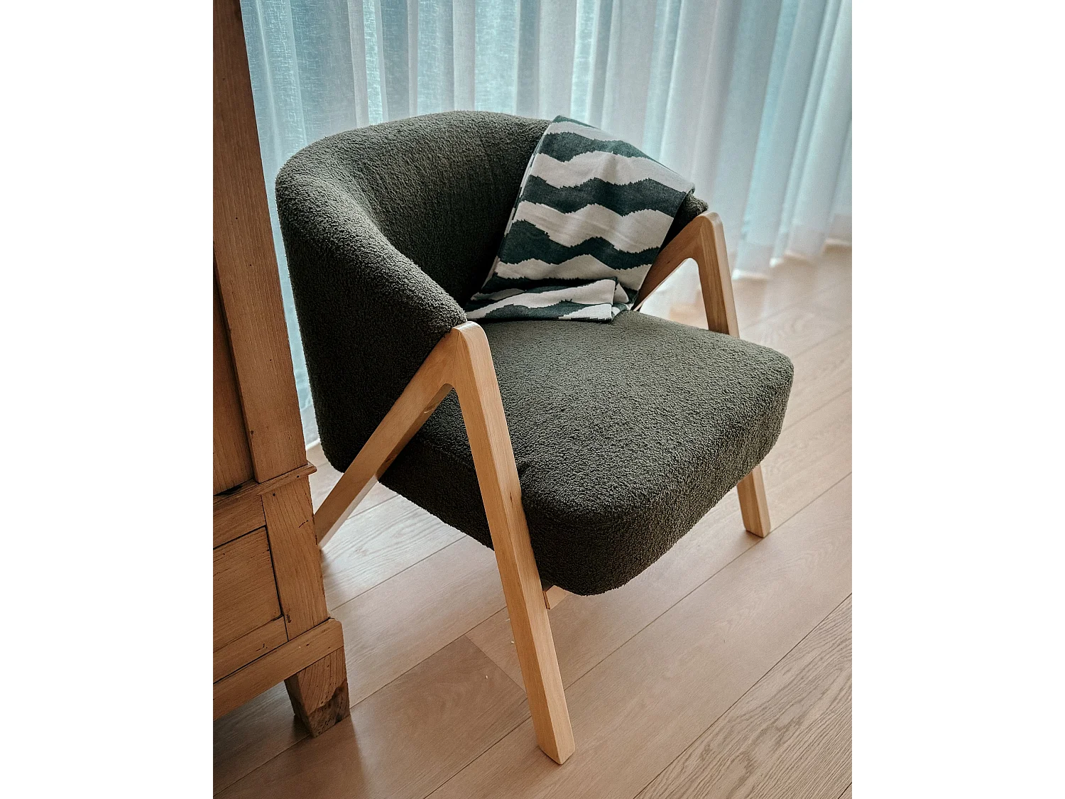 Armchair SKEI Boucle Dark Green