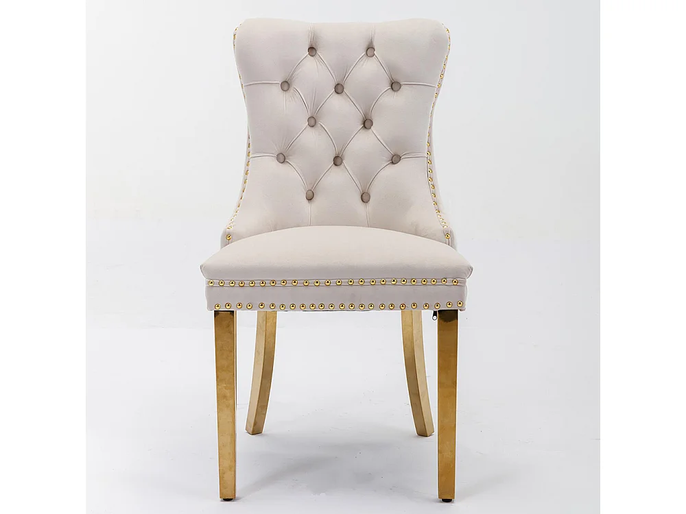 Chaise de salle à manger rembourrée avec pieds en acier inoxydable plaqué or, garniture à clous, revêtement en velours, couleur beige-or.