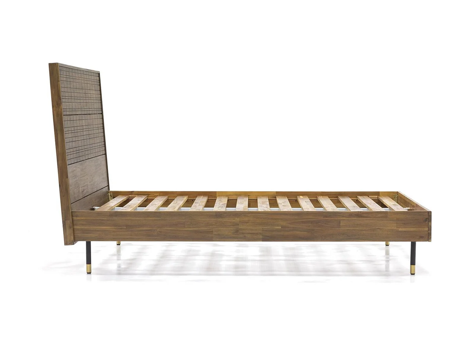 Bed 189x125x217 cm lichtbruin Maze MAZK01