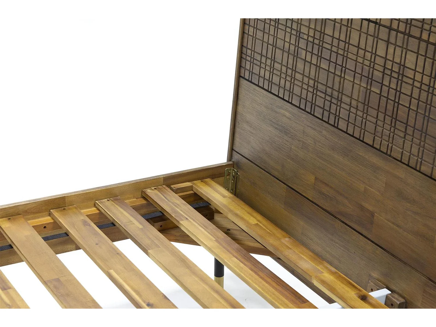 Bed 189x125x217 cm lichtbruin Maze MAZK01