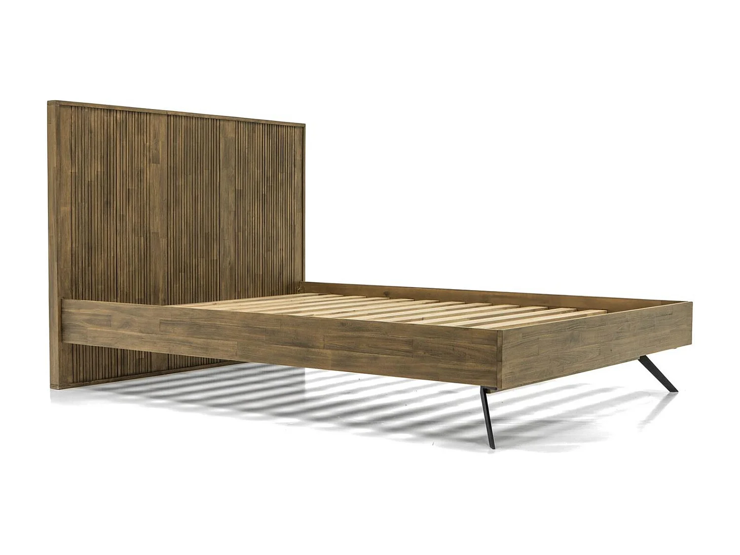 Bed 189x120x209 cm Bruin massa mask01