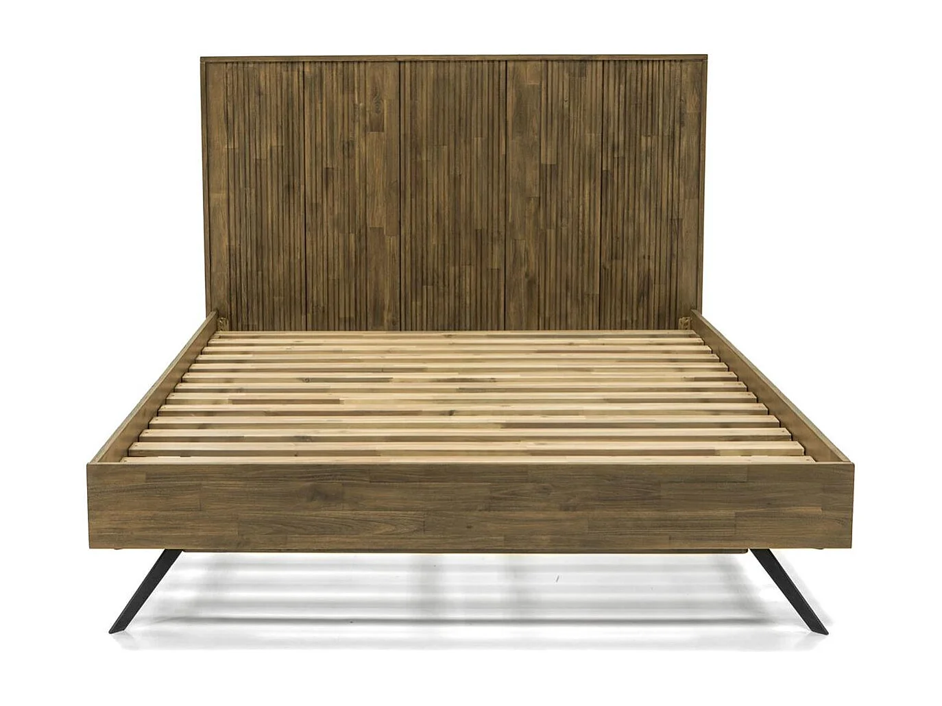 Bed 189x120x209 cm Bruin massa mask01