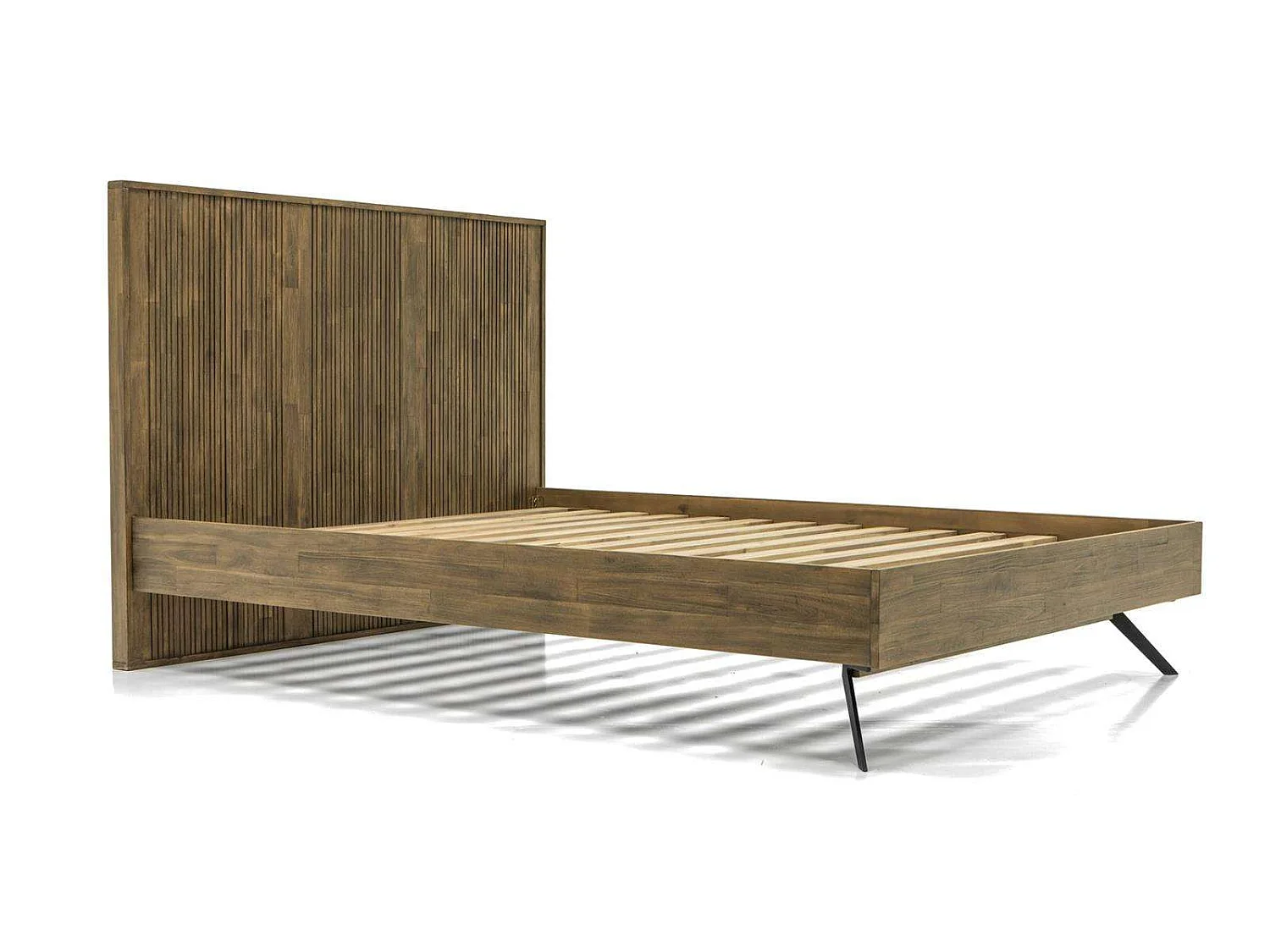 Bed 189x120x209 cm Bruin massa mask01