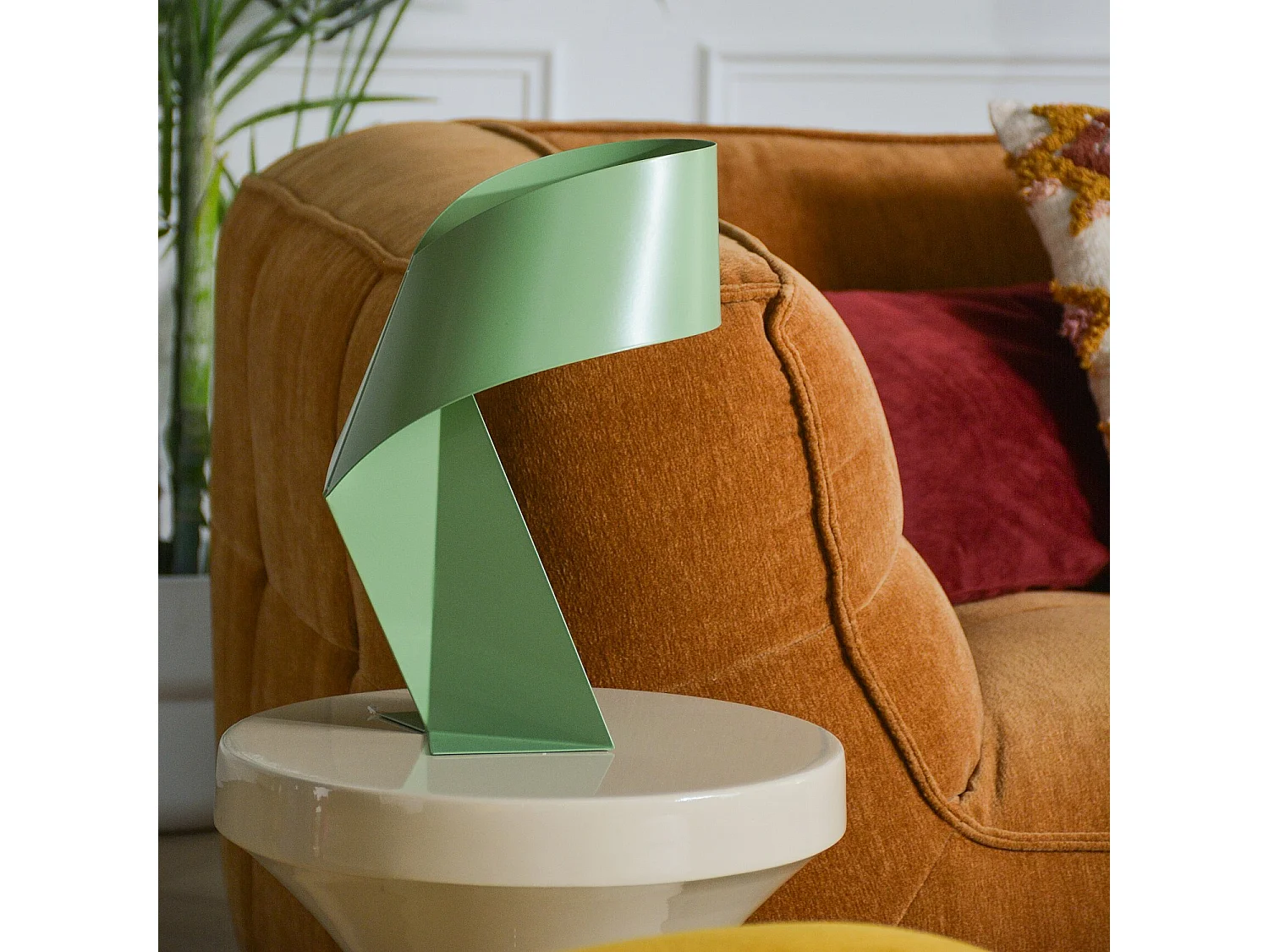 Habitat - Édition limitée - Lampe de table en métal - 35 cm - Vert Sauge - Design by Claire Norcross - Ribbon