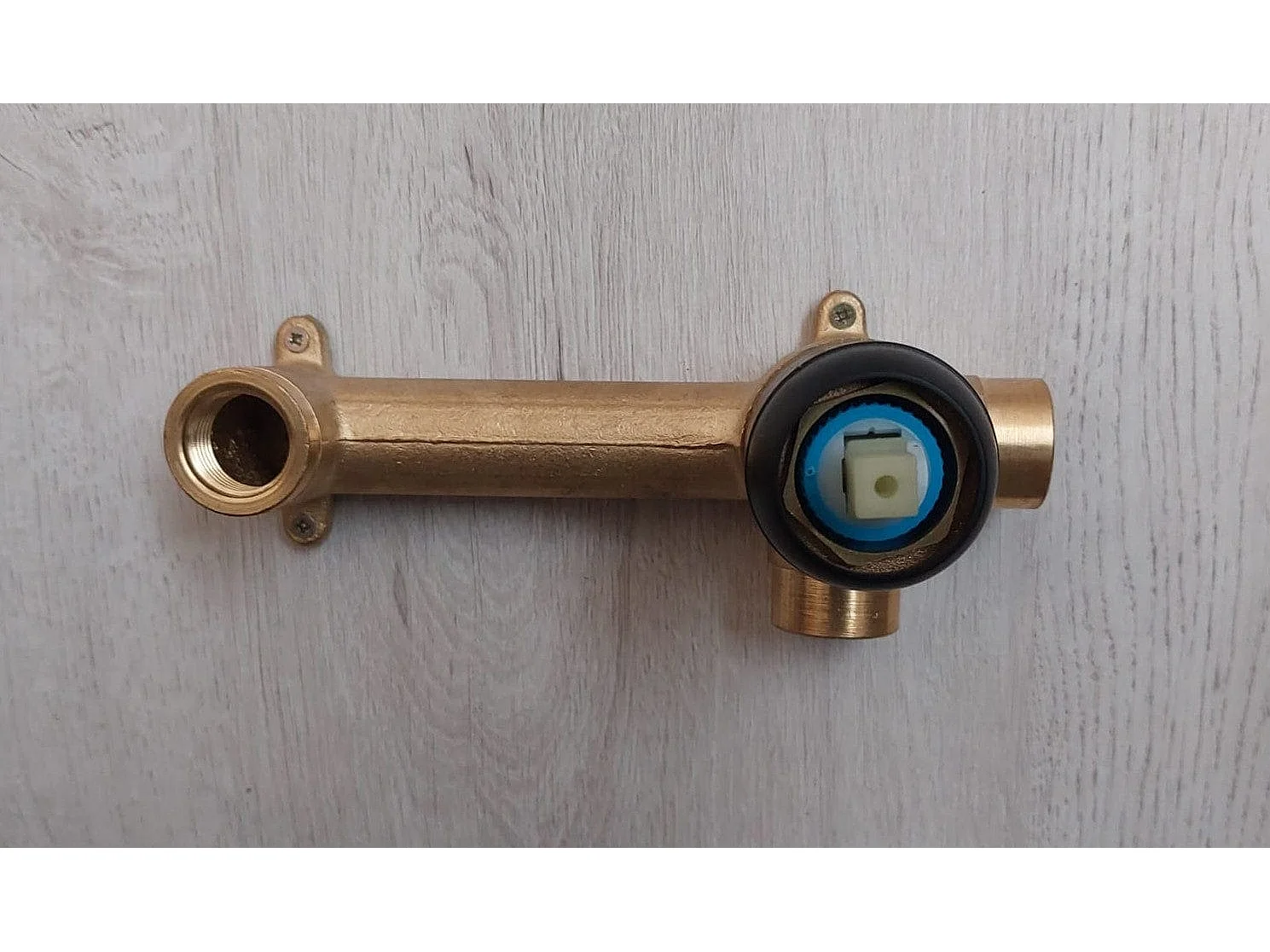 Grifo lavabo empotrado monomando PRAGA dorado cepillado