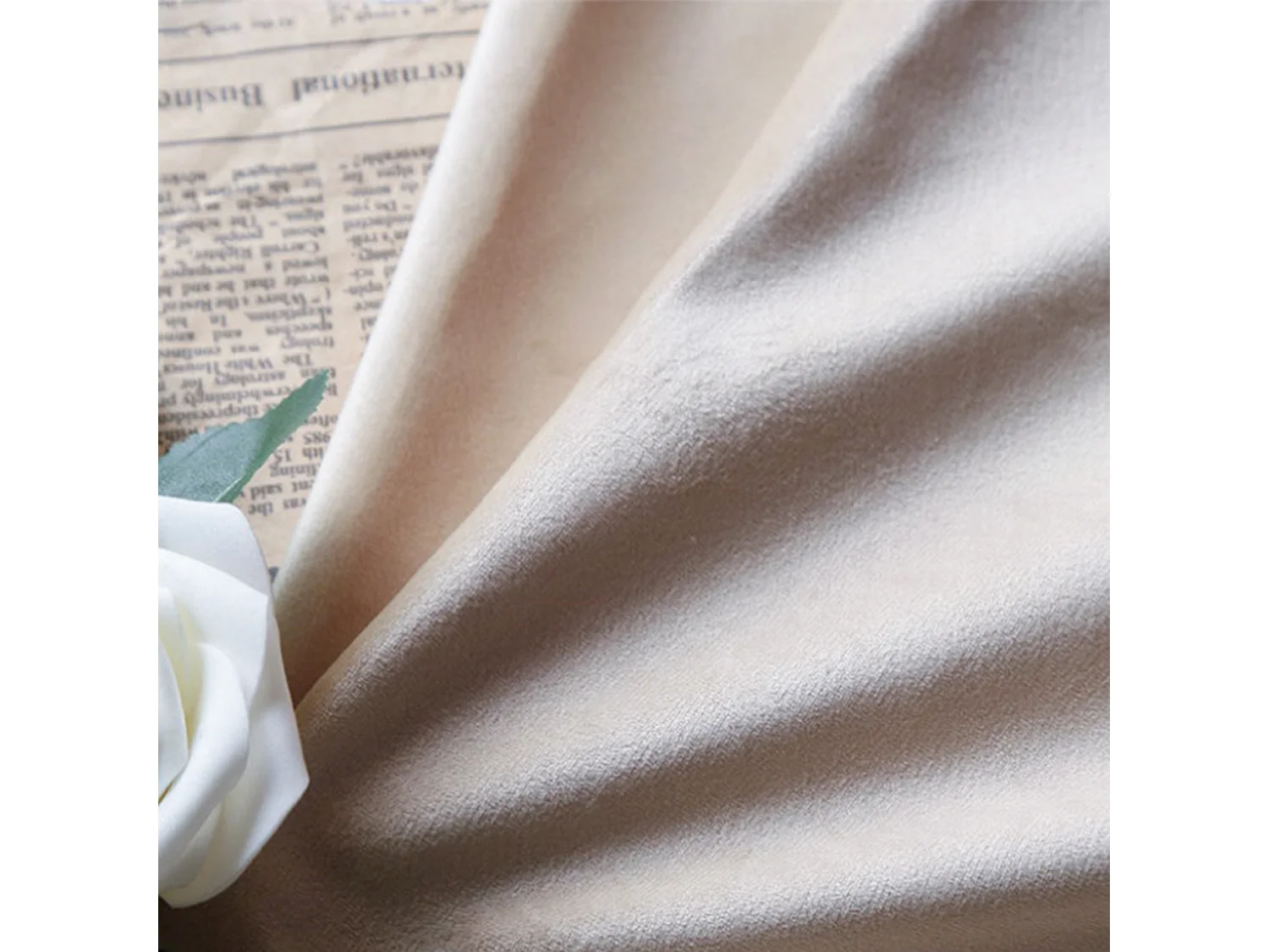 Divano letto 140x200 cm in velluto beige, rete a doghe inclusa – Letto trasformabile multifunzionale, tessuto morbido, ideale per ragazzi e adulti, stile moderno