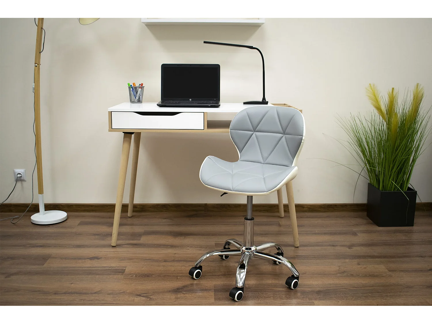 Valora AVOLA Drehstuhl, Grau und Weiß, ergonomisches Design