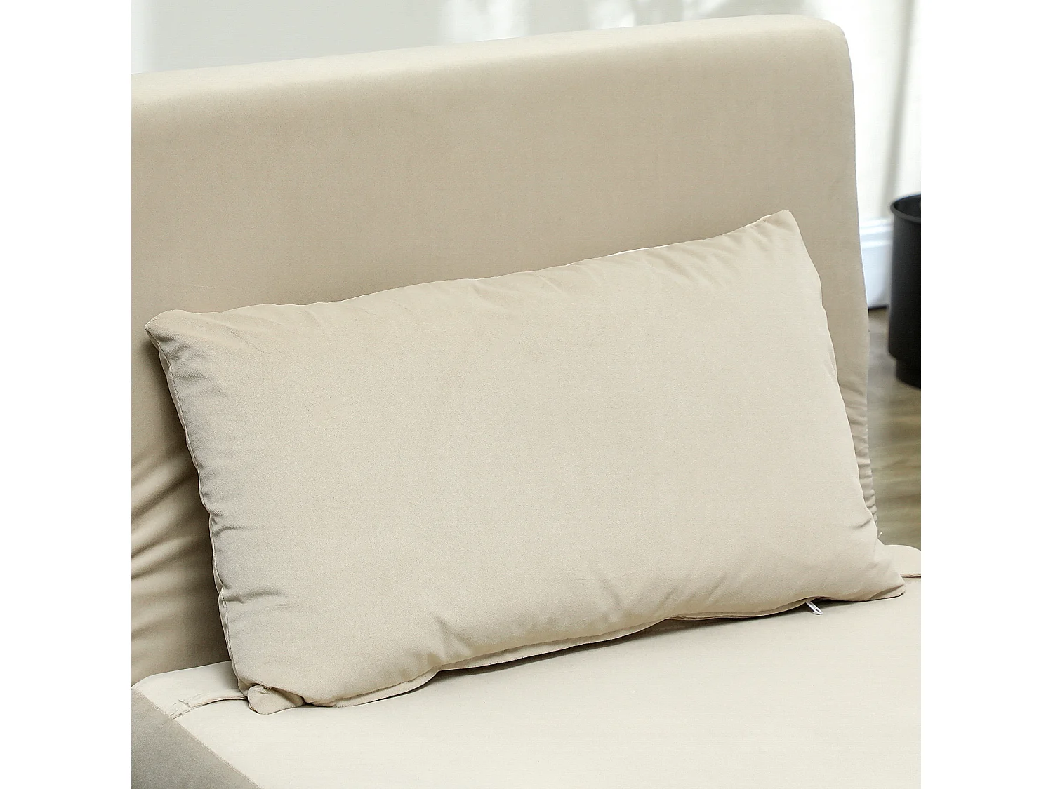 Opklapbare fluwelen fauteuil met decoratief kussen en verstelbare rugleuning – Praktische relaxstoel voor in de woonkamer, beige kleur