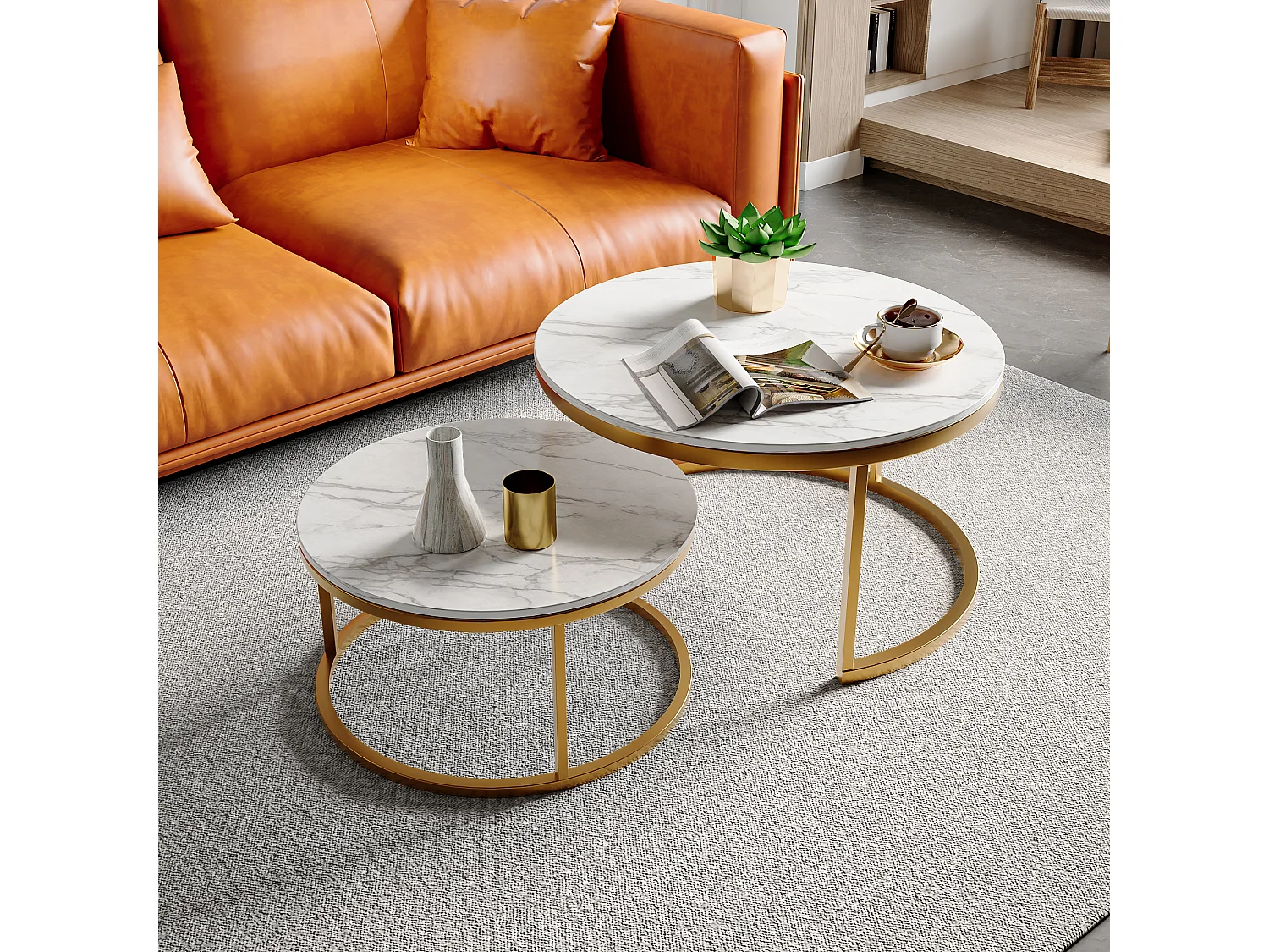 Set di 2 tavolini rotondi impilabili – Struttura in metallo dorato, piano effetto legno, design moderno ed elegante per il soggiorno