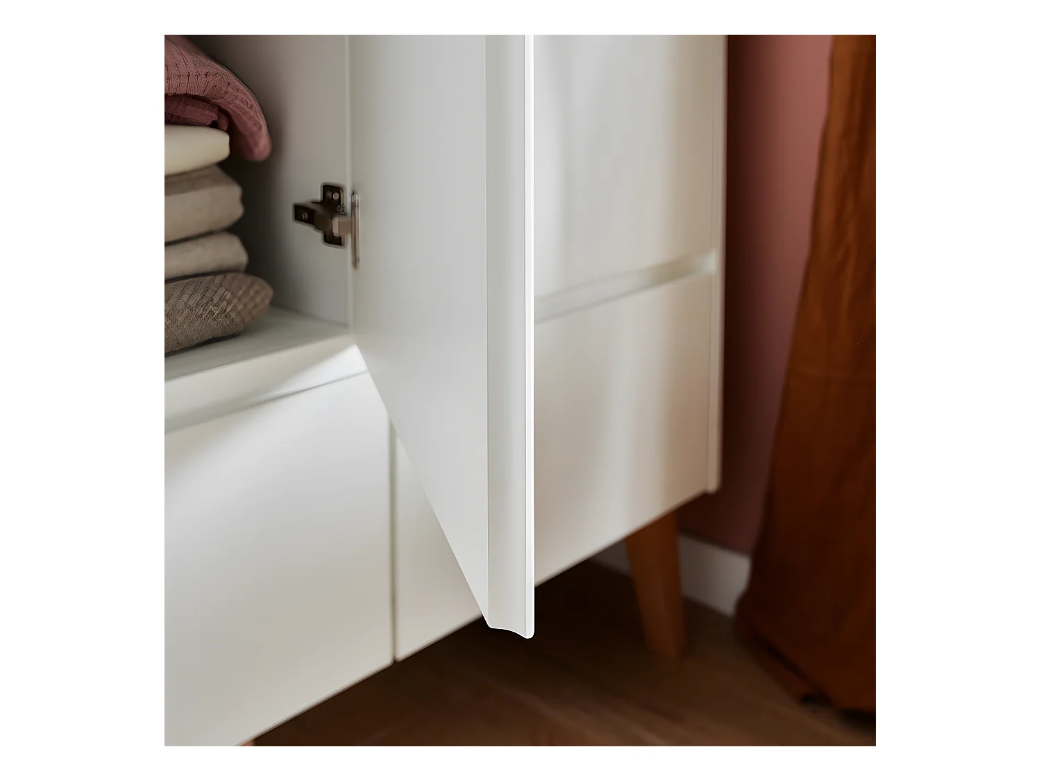 Armoire 3 portes 2 tiroirs Swing - Blanc et bois