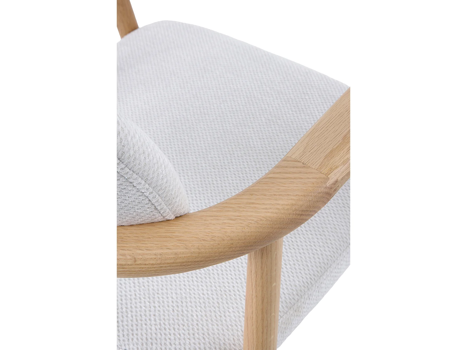 Lot de 4 Fauteuils en bois de chêne tapissés en blanc