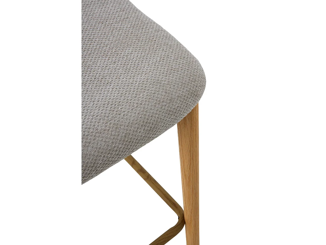 Set van 2 eikenhouten krukken  met beige bekleding