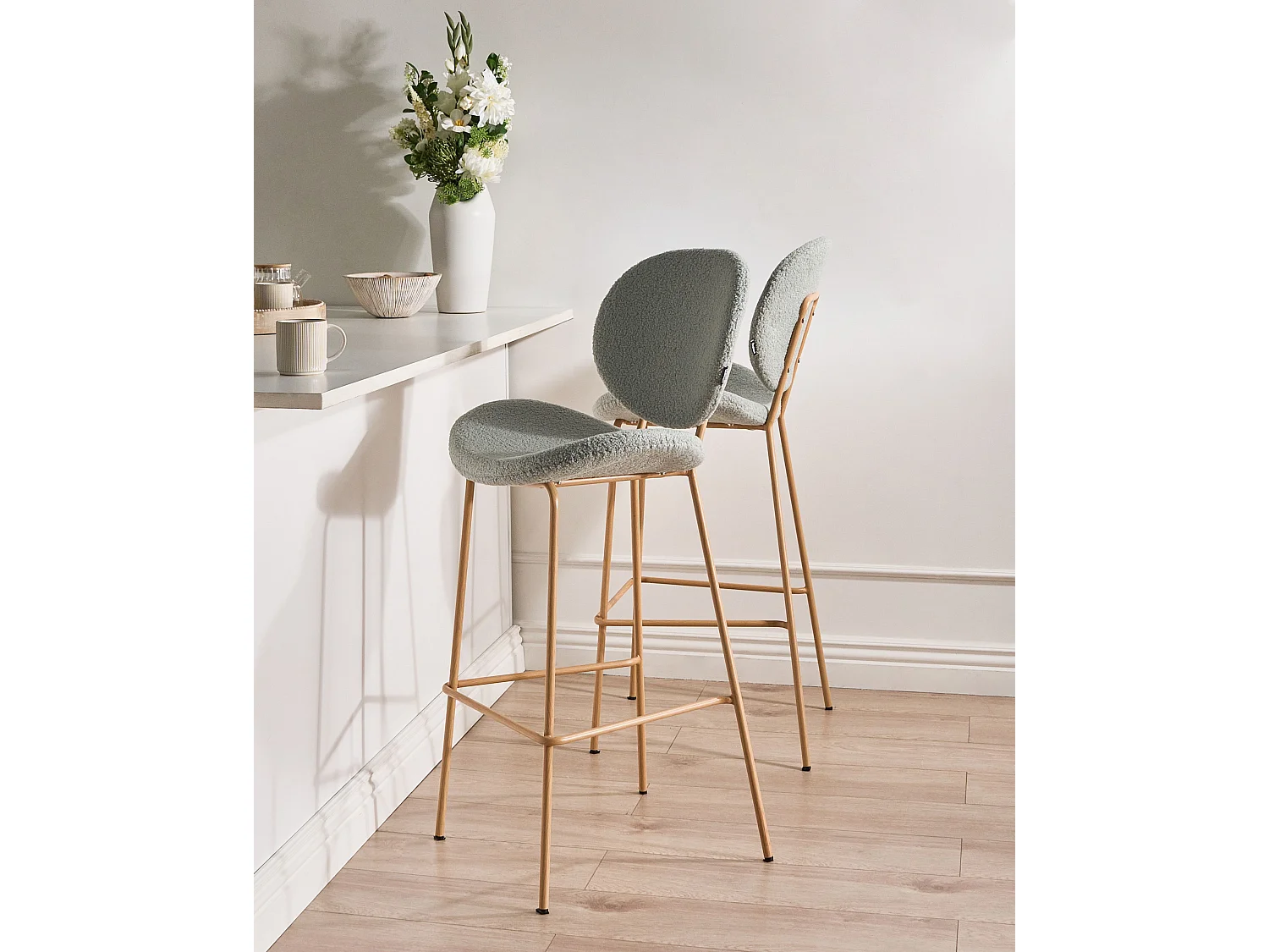 Set of 2 Bar Chairs LUANA Boucle Light Green