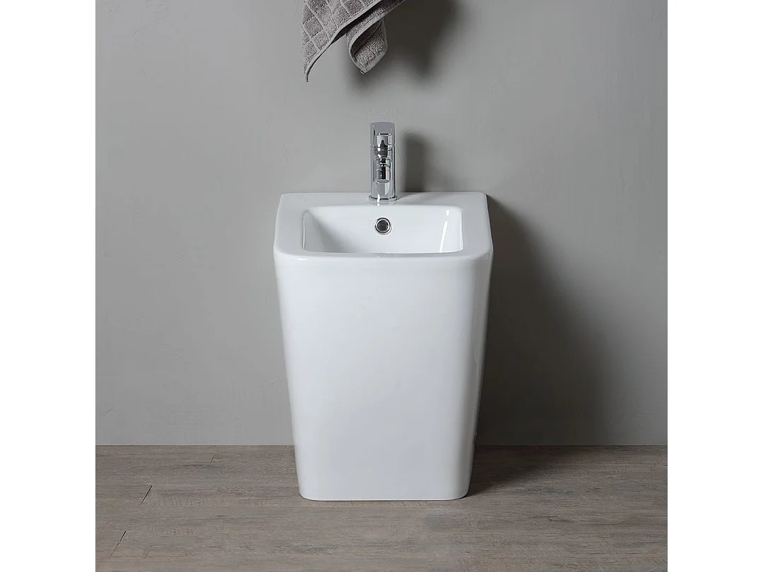 Bidet À Poser En Céramique Au Ras Du Mur | Rock