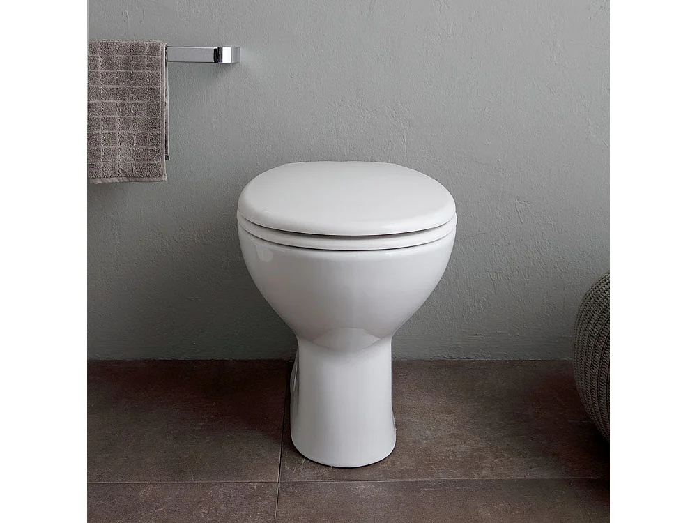Set De Sanitaires Au Sol Distancés Du Mur Wc Et Bidet | Cipro