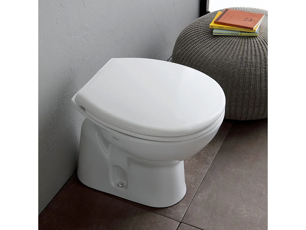 Set De Sanitaires Au Sol Distancés Du Mur Wc Et Bidet | Cipro