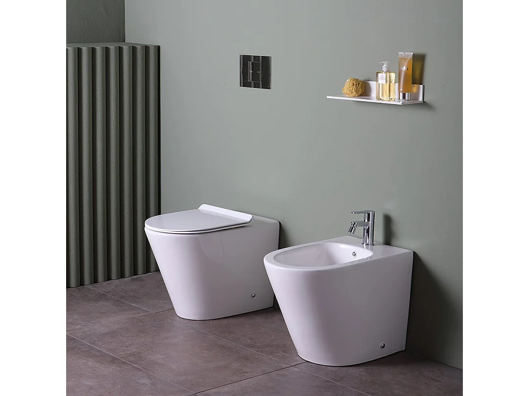 Couple De Sanitaires À Poser Au Ras Du Mur | Blues