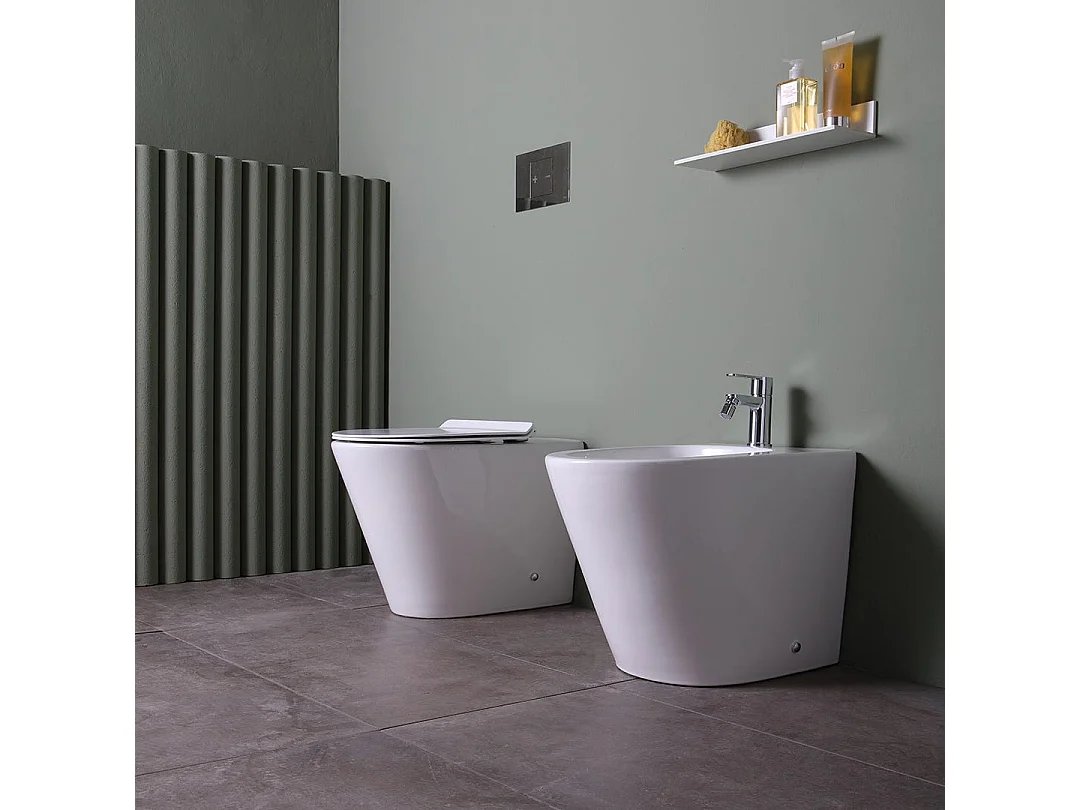 Couple De Sanitaires À Poser Au Ras Du Mur | Blues