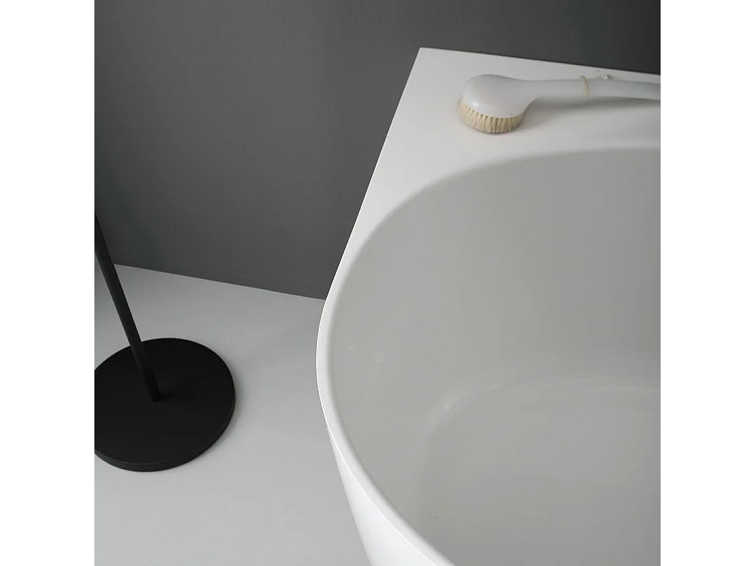 Baignoire Ovale Murale En Résine De Marbre  | Luisa