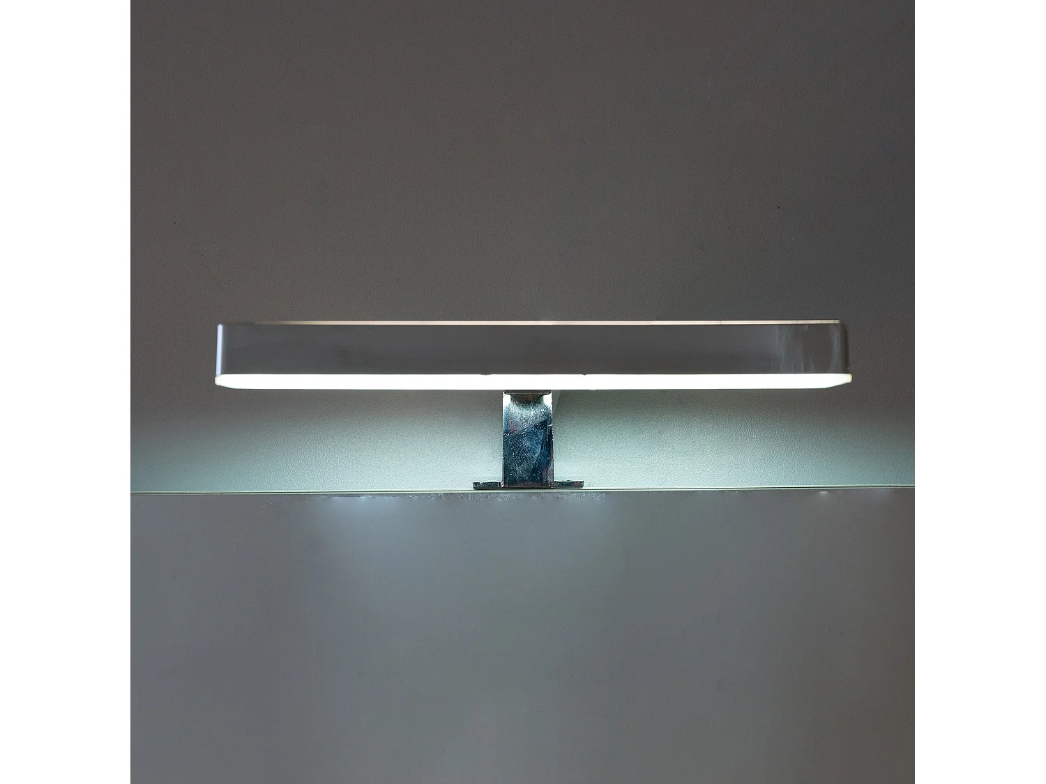 Lampe Led Et Miroir Avec Finition Chromée 18Cm | Nettuno