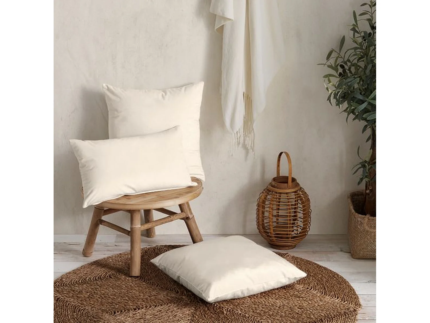 Coussin rectangulaire 45x45cm velours écru Nauru