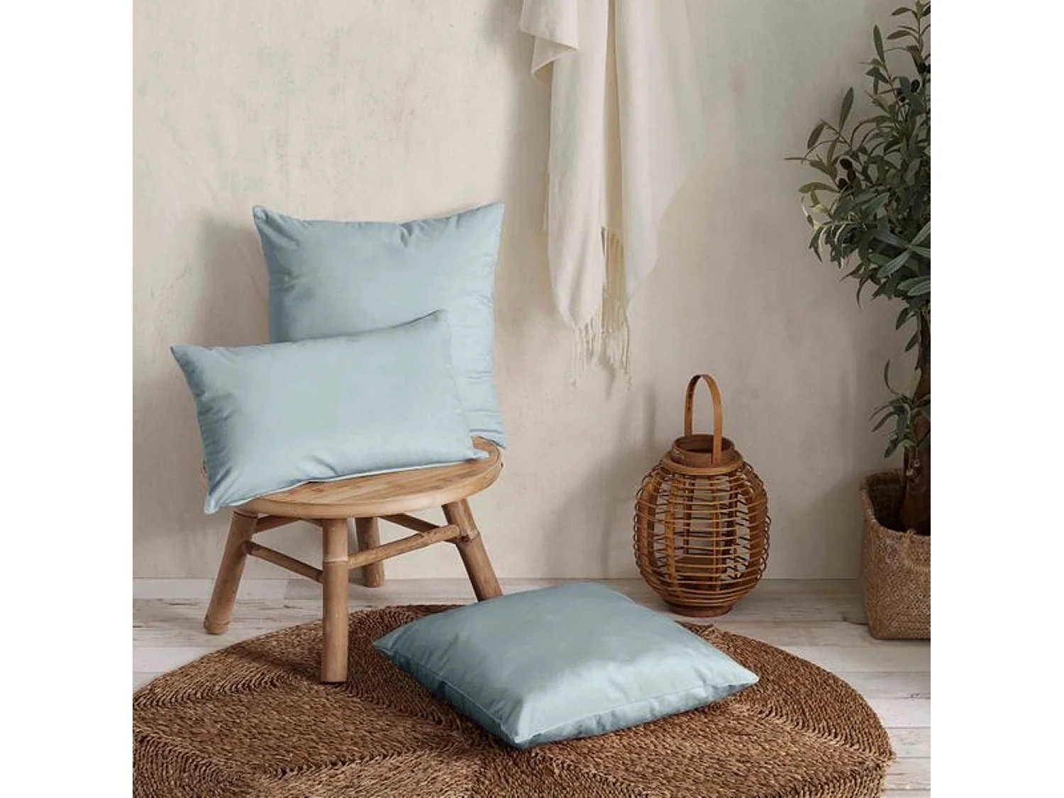 Coussin rectangulaire 30x50cm velours bleu glacier Nauru