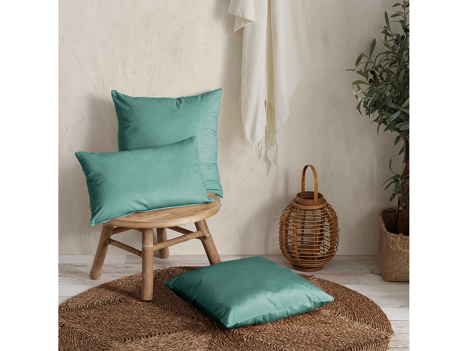 Coussin rectangulaire 30x50cm velours vert Nauru