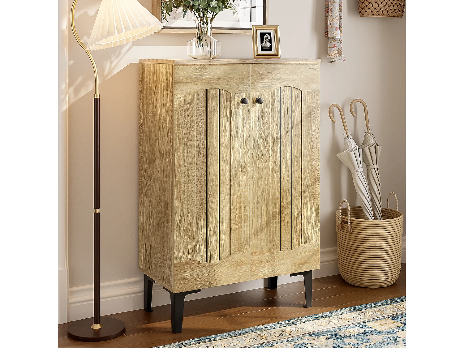 Moderner Schuhschrank – 60 x 31,5 x 95 cm – mit 2 Türen und mehrstufigen Regalböden – Spanplatte – natur