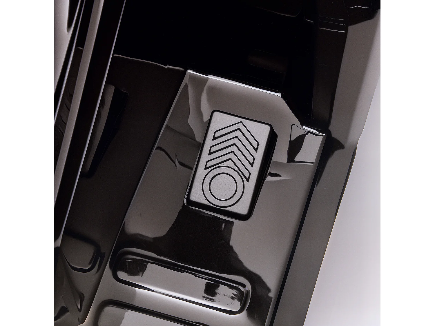 Quad elettrico per bambini 3-8 anni con luci e musica rosso