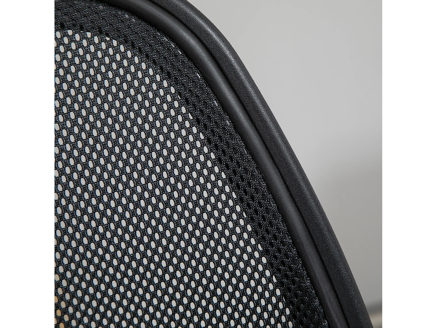 Sedia da ufficio con altezza regolabile ruote braccioli nera