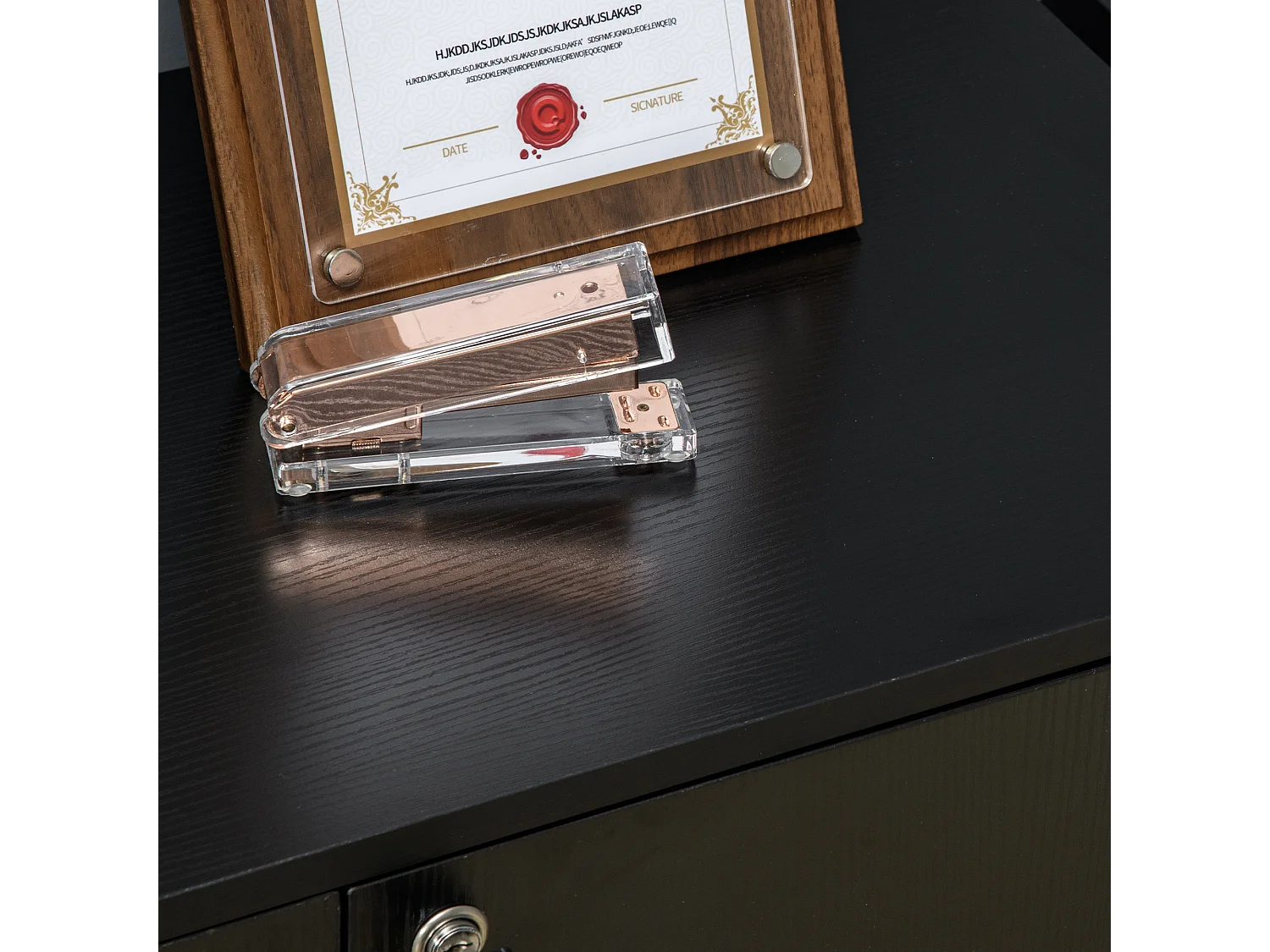 Mobile ufficio con 2 ante mensola e serratura in legno nero