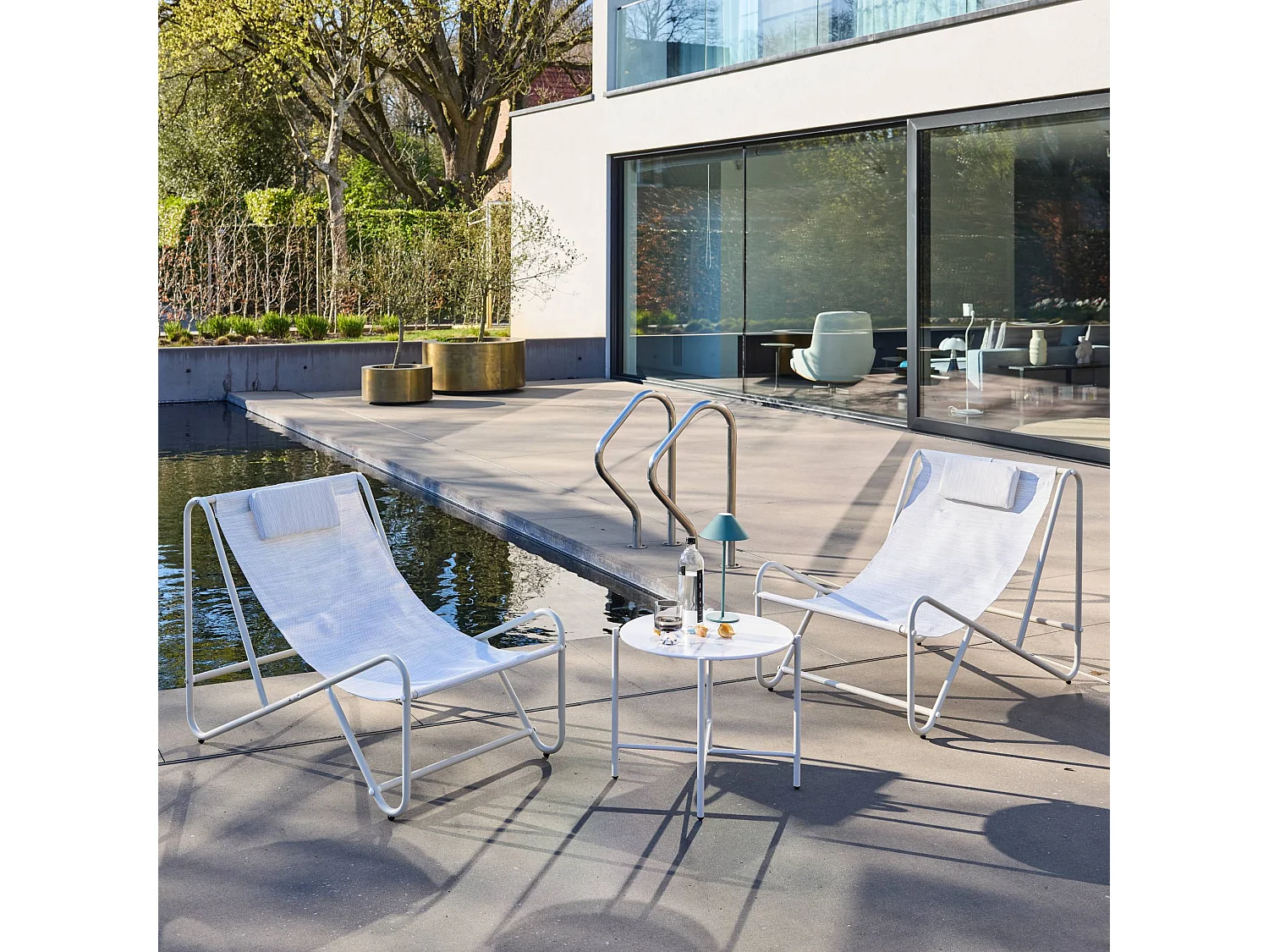 Salotto da giardino con tavolo rotondo in acciaio, 2 posti, beige