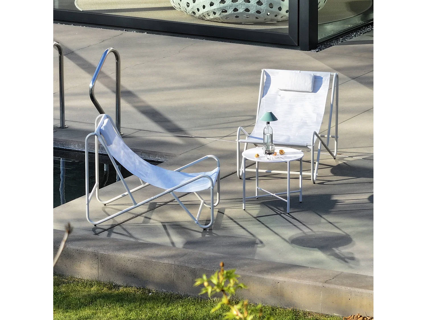 Salotto da giardino con tavolo rotondo in acciaio, 2 posti, beige