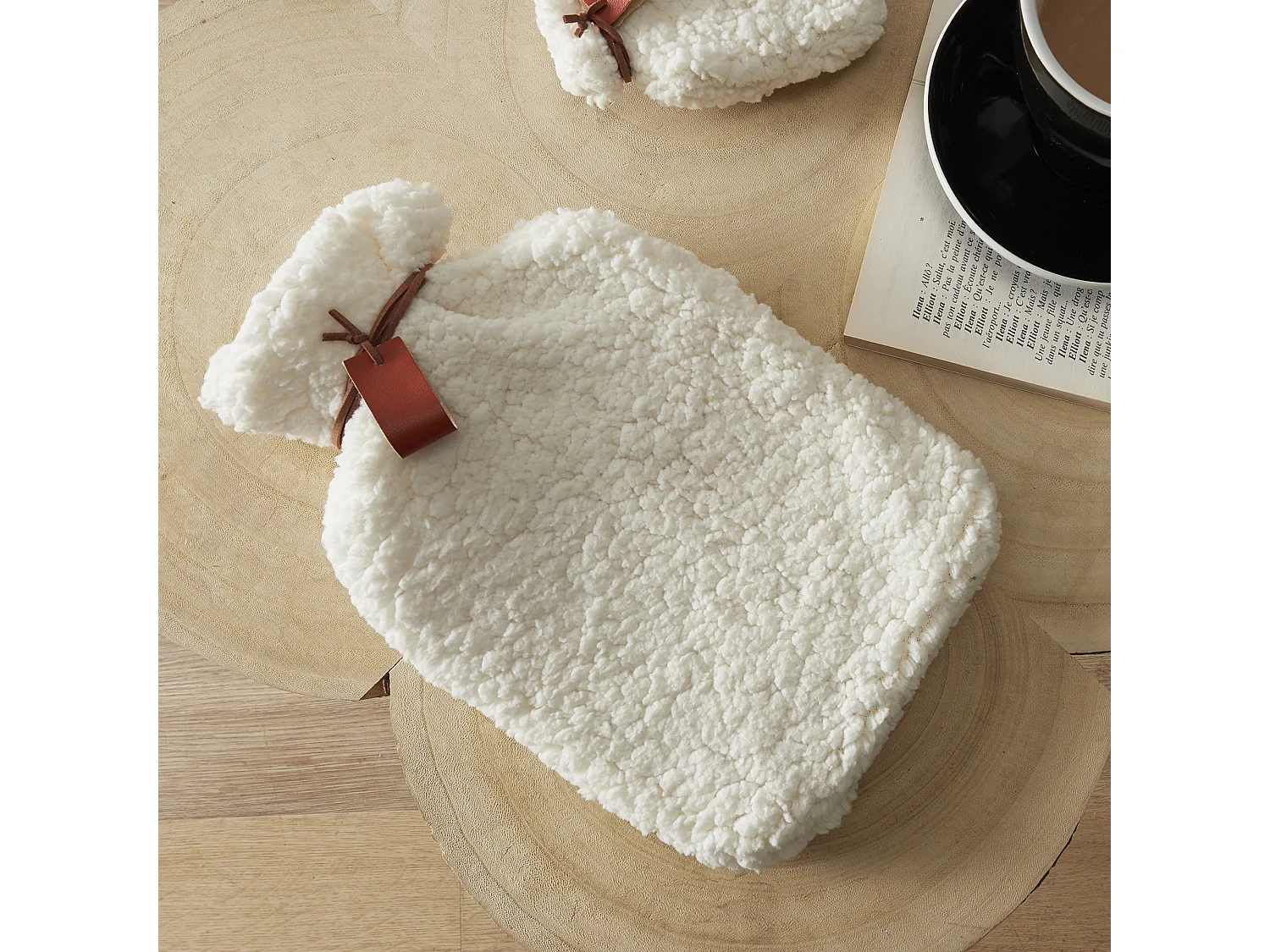 Bouillotte Sherpa 1L Blanc Ultra Confort en Polyester Doux 26x15,5 cm