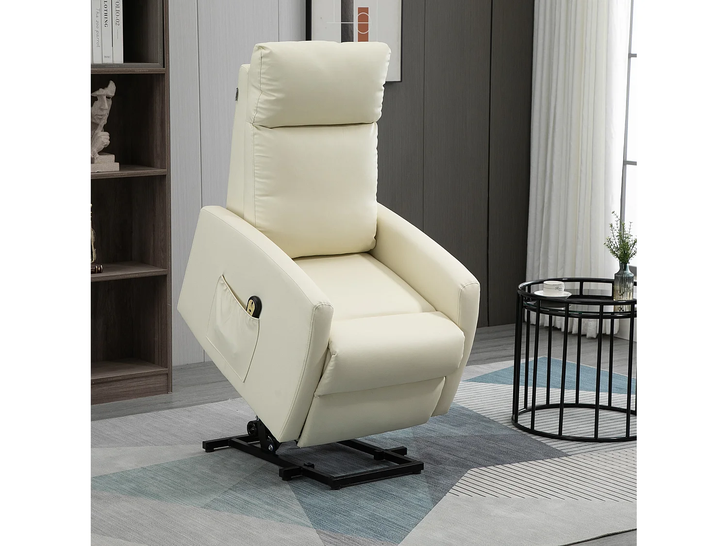 Poltrona in similpelle alzapersona reclinabile con telecomando