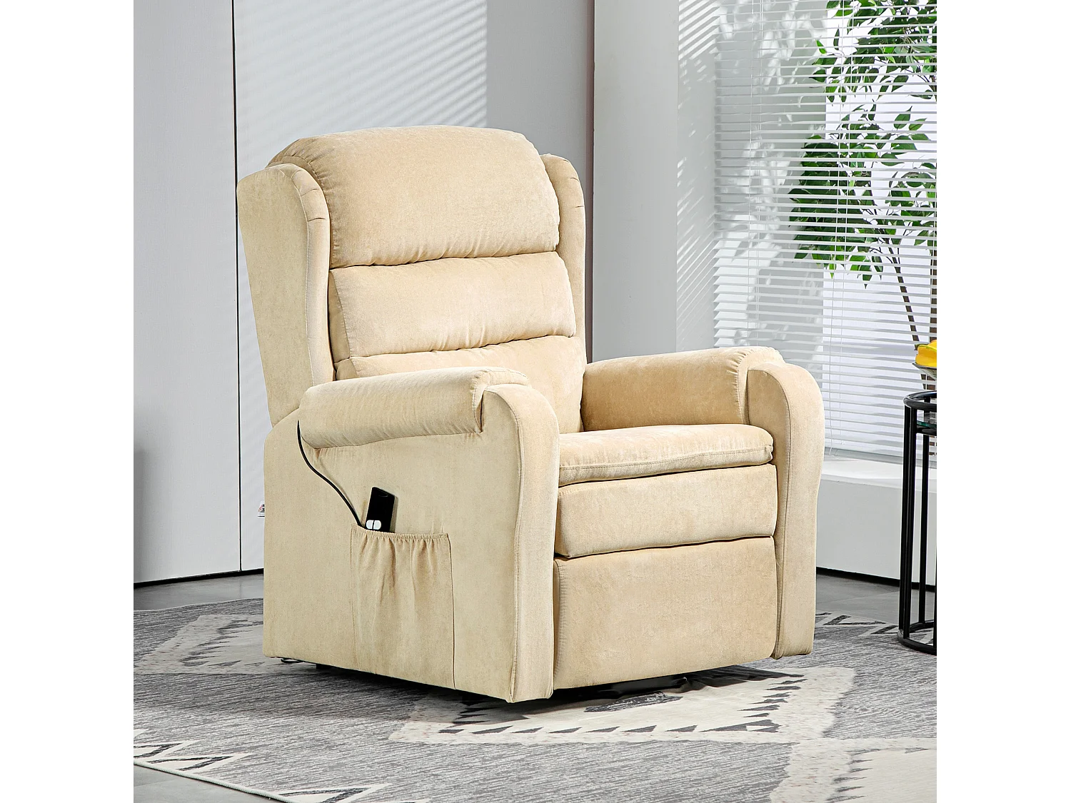 Poltrona alzapersona reclinabile a 160° con poggiapiedi bianco crema