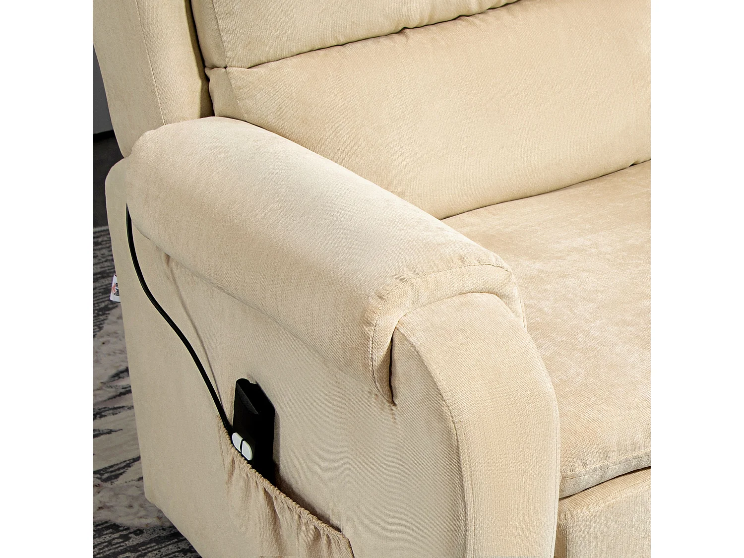 Poltrona alzapersona reclinabile a 160° con poggiapiedi bianco crema