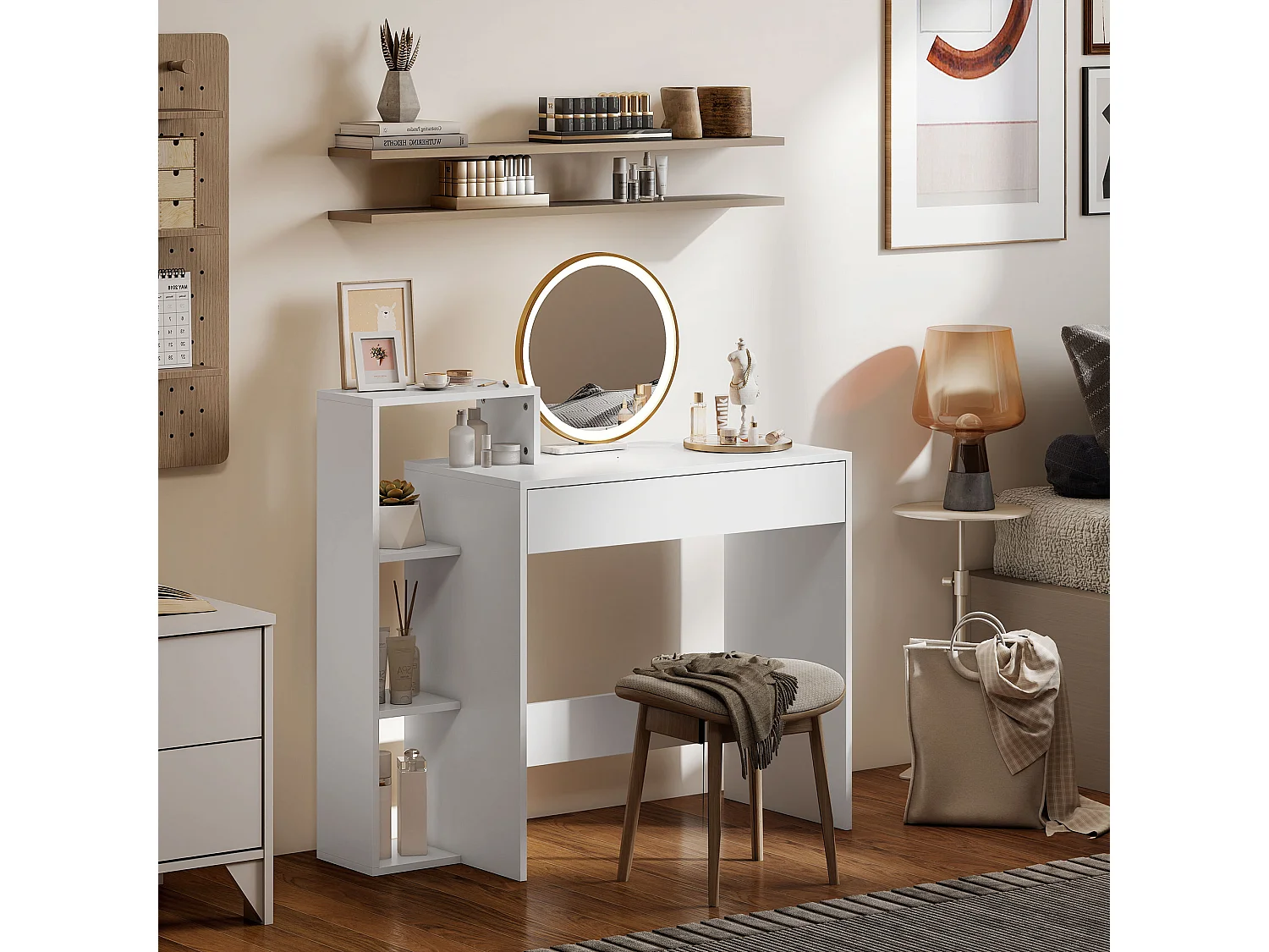 Scrivania pc compatta con 3 ripiani aperti e cassetto in legno bianco