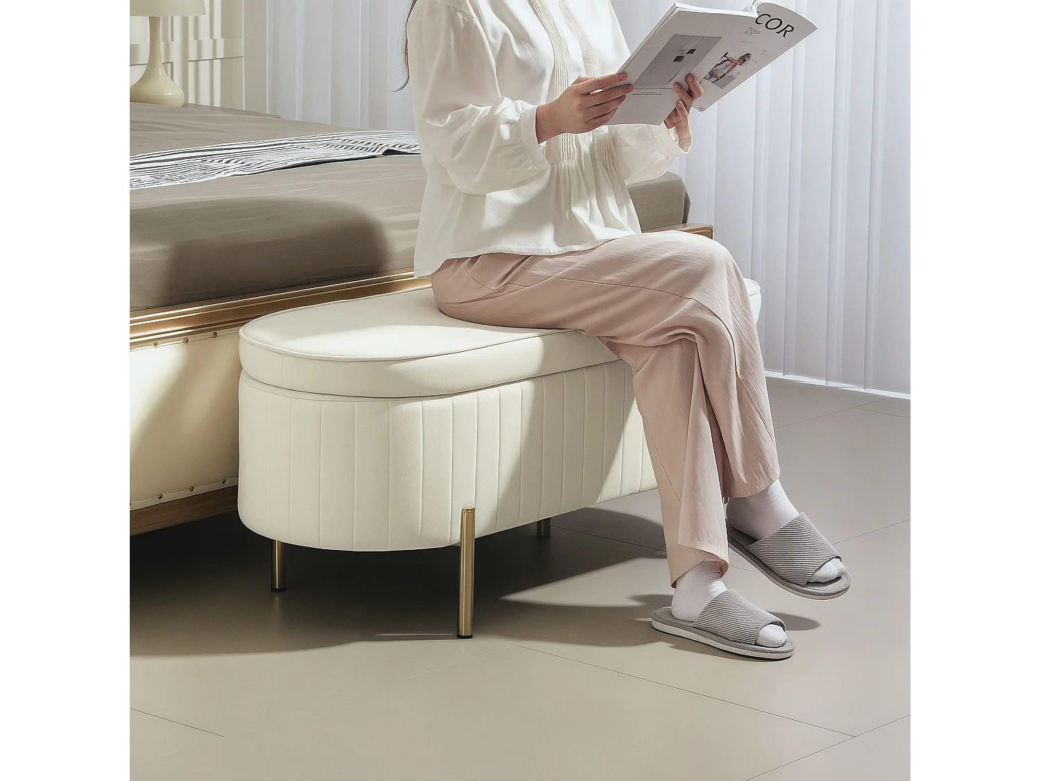 Panca contenitore ovale da 72l in tessuto effetto velluto crema