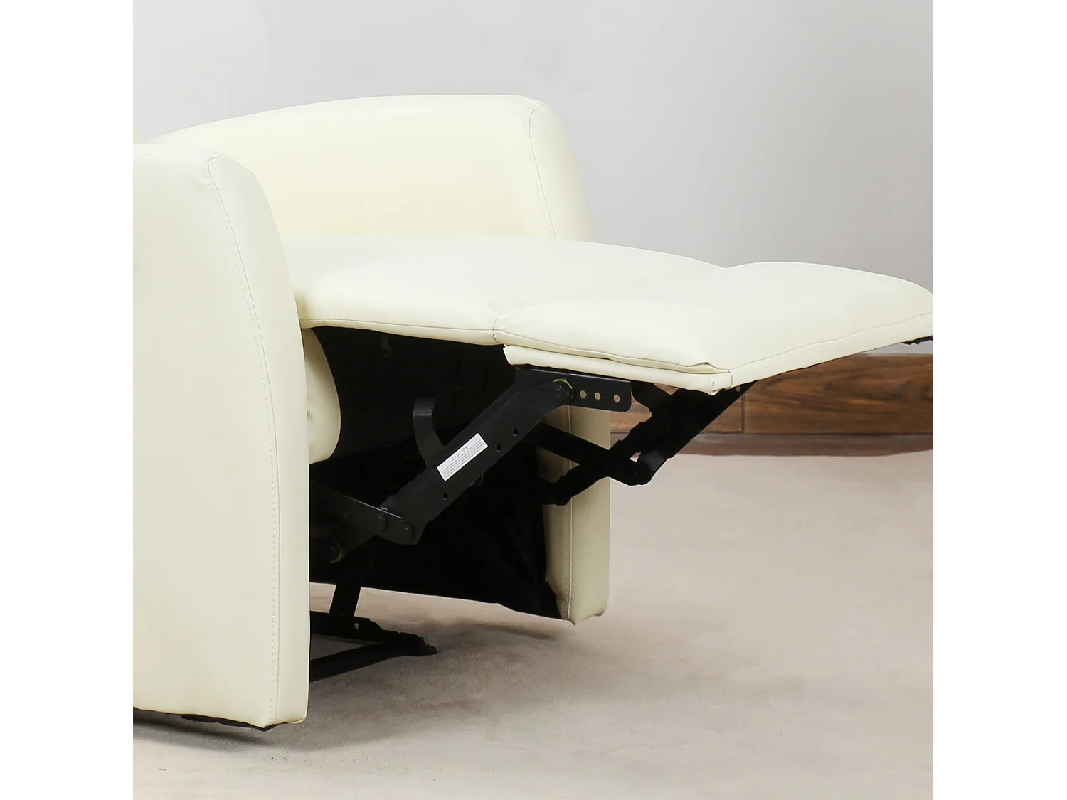 Poltrona relax reclinabile 170° in similpelle crema