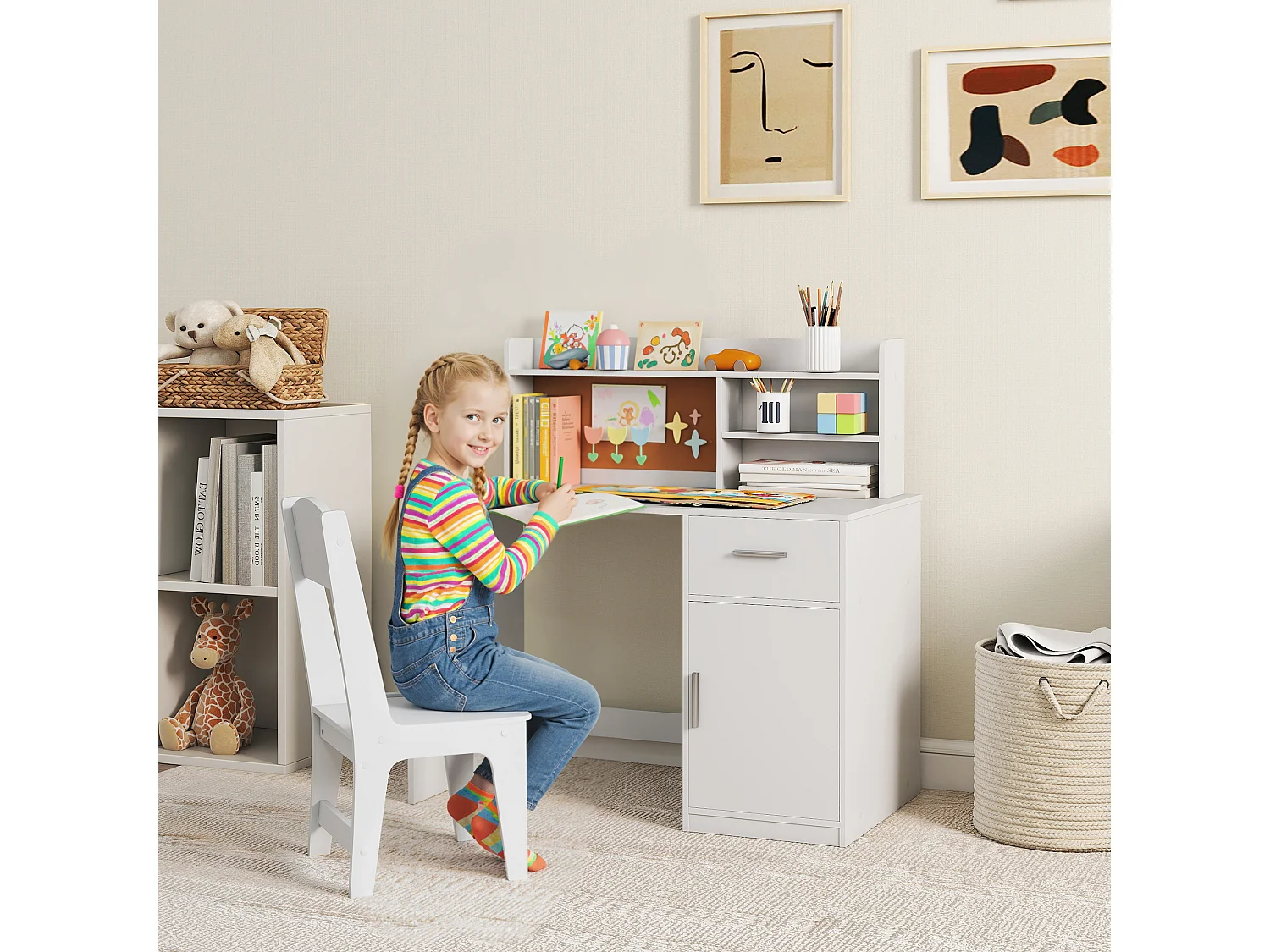 Scrivania bambini con scaffali, armadietto, cassetto e sedia bianco