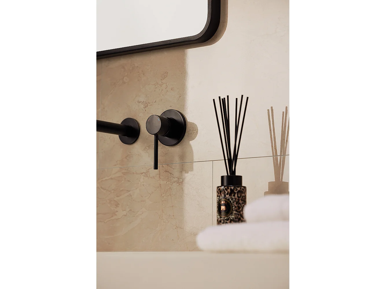 panneaux muraux douche - dalle pvc dumawall+ gloss alcaria 37,5 cm ht x 65 cm lg - lot de 8 plaques - 1,95 m2