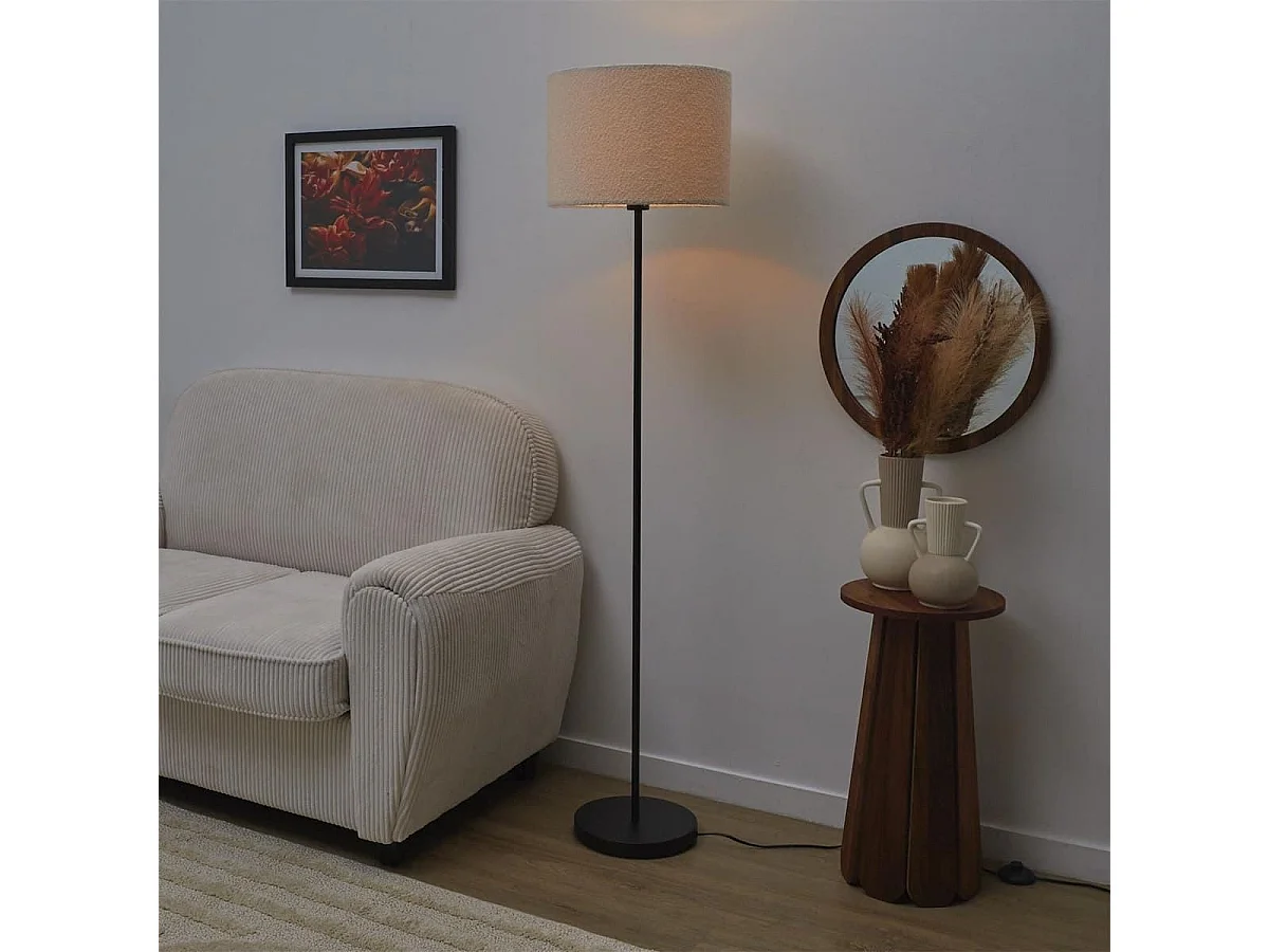 Lampadaire en métal noir avec abat-jour en bouclette (H150cm)