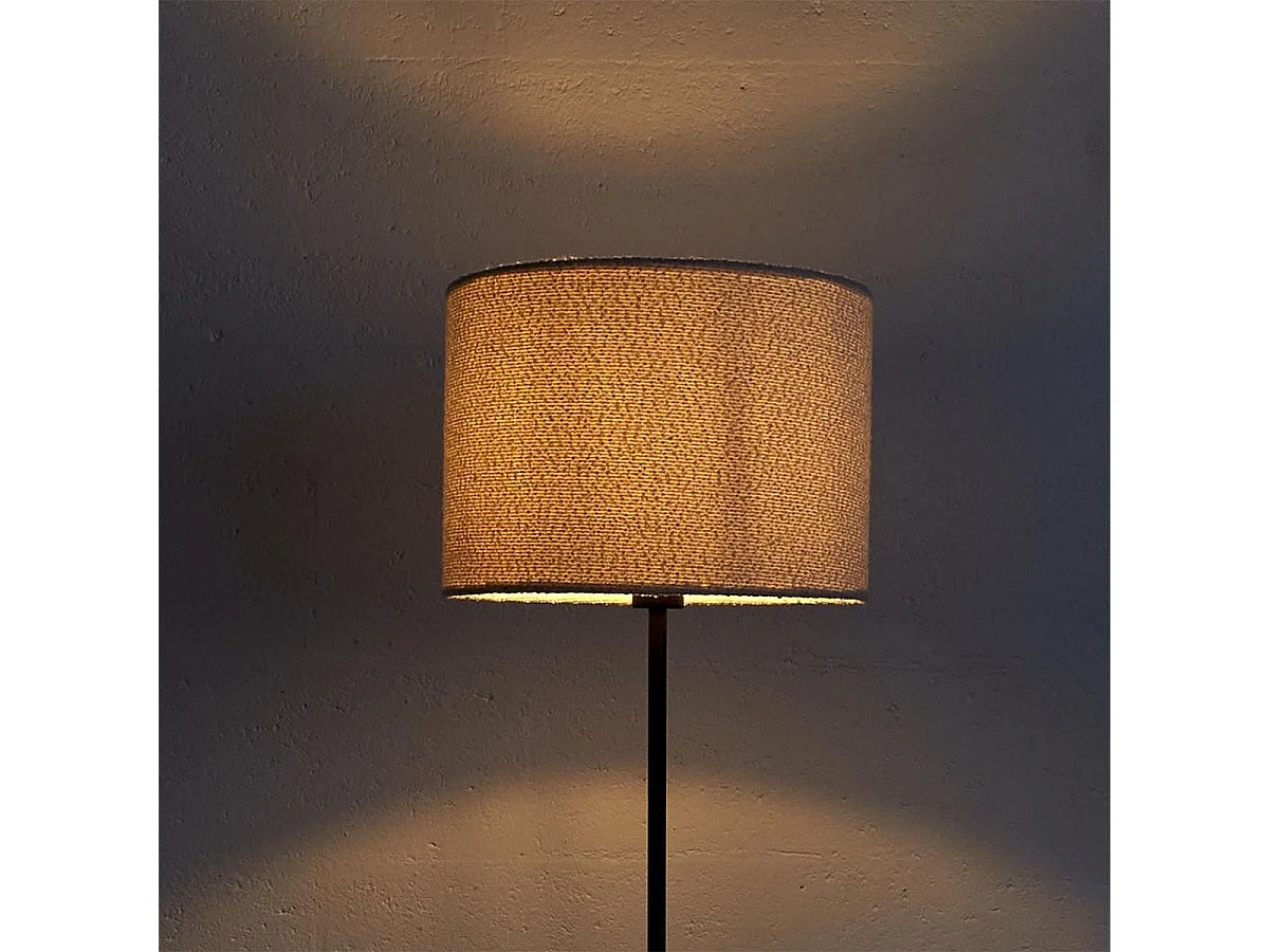 Lampadaire en métal noir avec abat-jour en bouclette (H150cm)