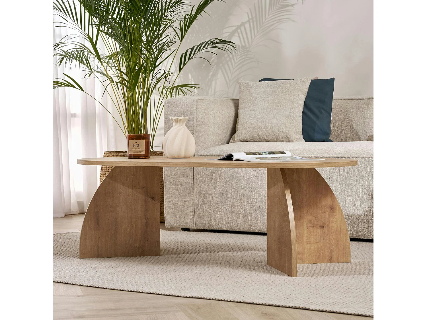 Table basse ovale effet bois de chêne, pieds courbes MARFA