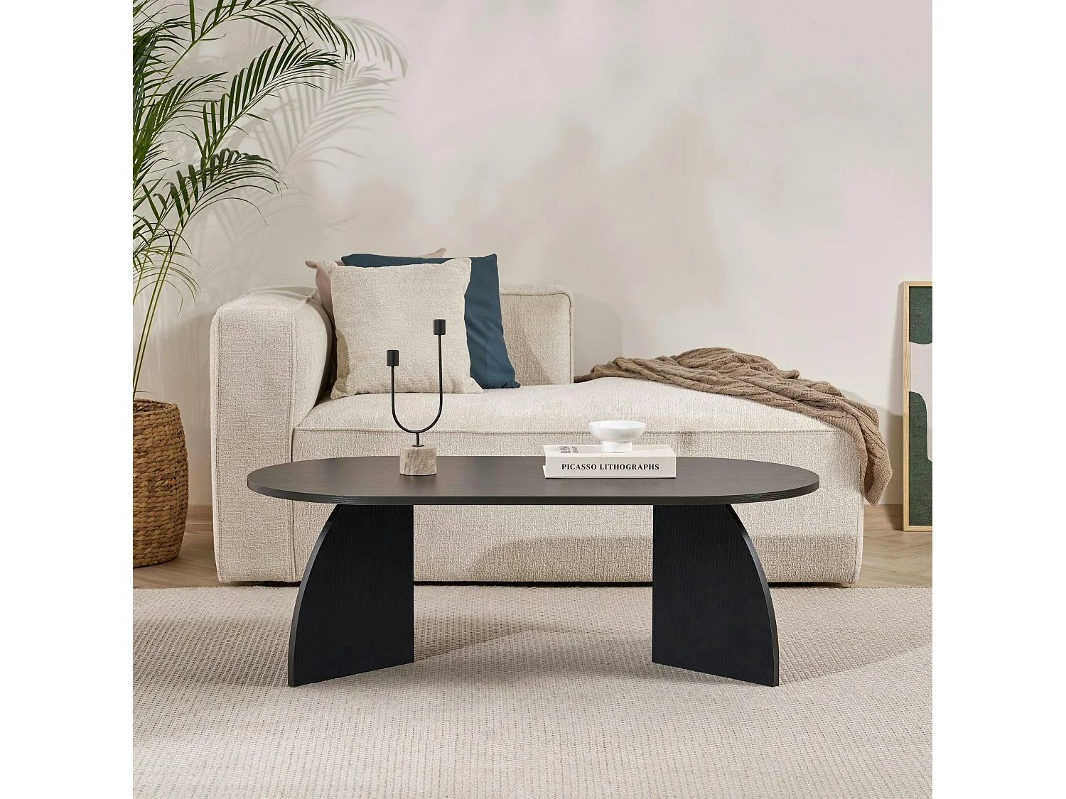 Table basse ovale effet bois noir pieds courbes MARFA