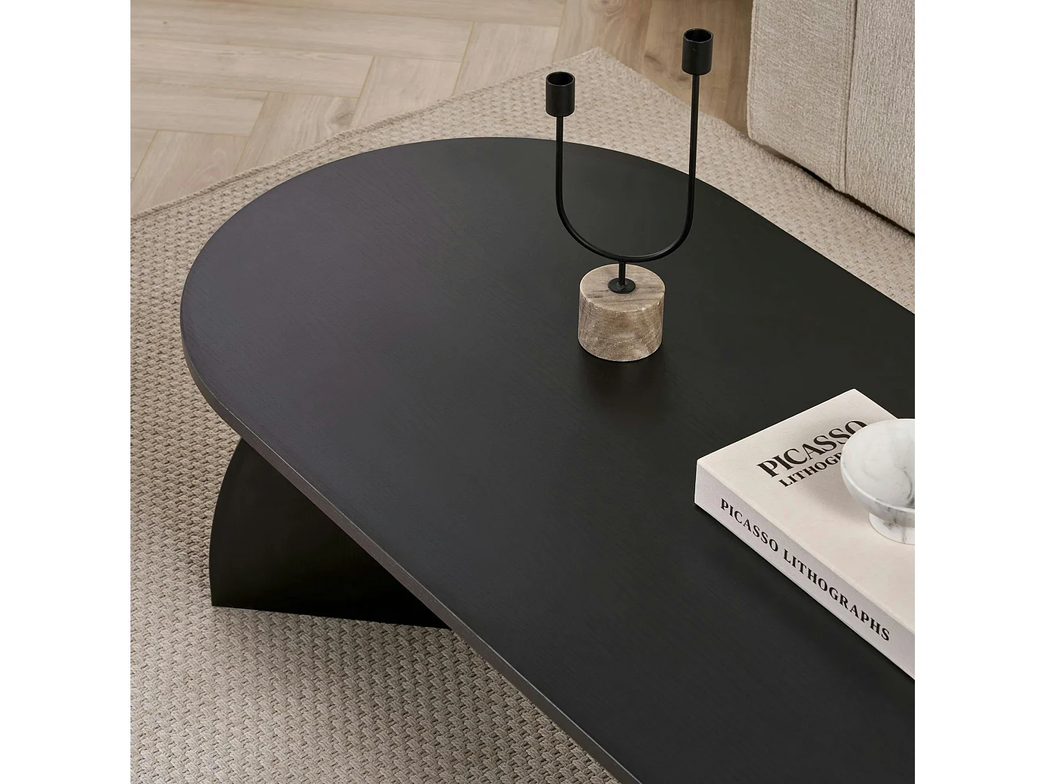 Table basse ovale effet bois noir pieds courbes MARFA