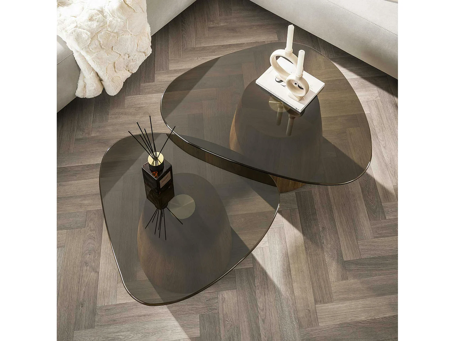 Tables salon verre fumé design triangle (lot de 2) MILOS